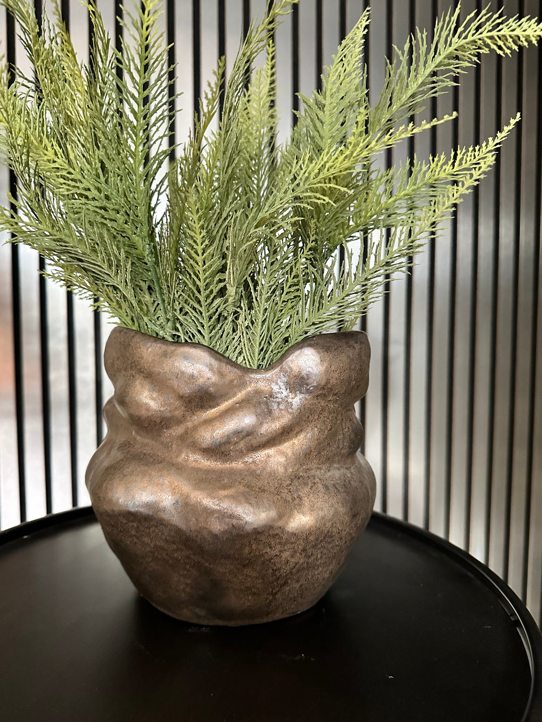 PTMD Chiel Bronze ceramic pot rock pattern hoog