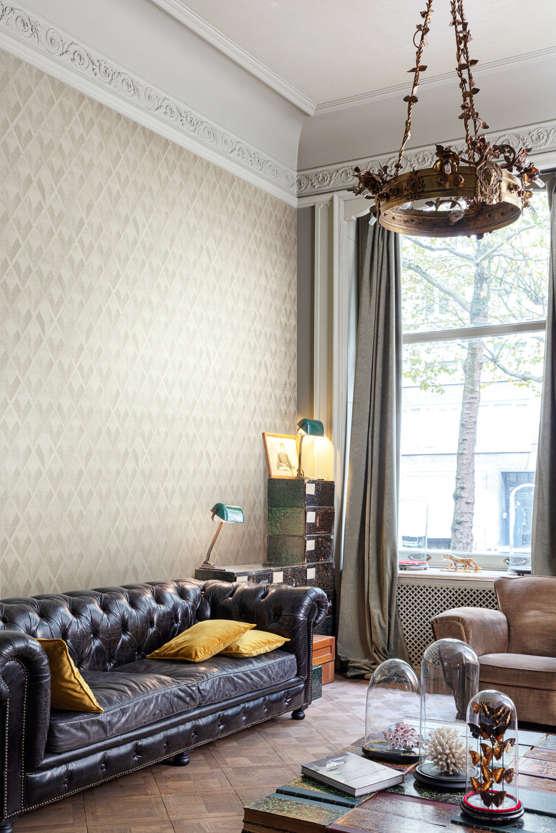 Khrôma Cabinet of Curiosities - Facet CAB502 Behang